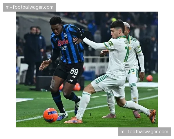 罗马对阵亚特兰大，埃尔莫索头球击中横梁错失绝杀